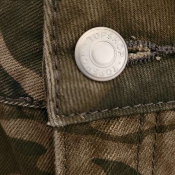 TopShop Camo Mini Skirt Sz 2 US 100% Cotton - Picture 6 of 10